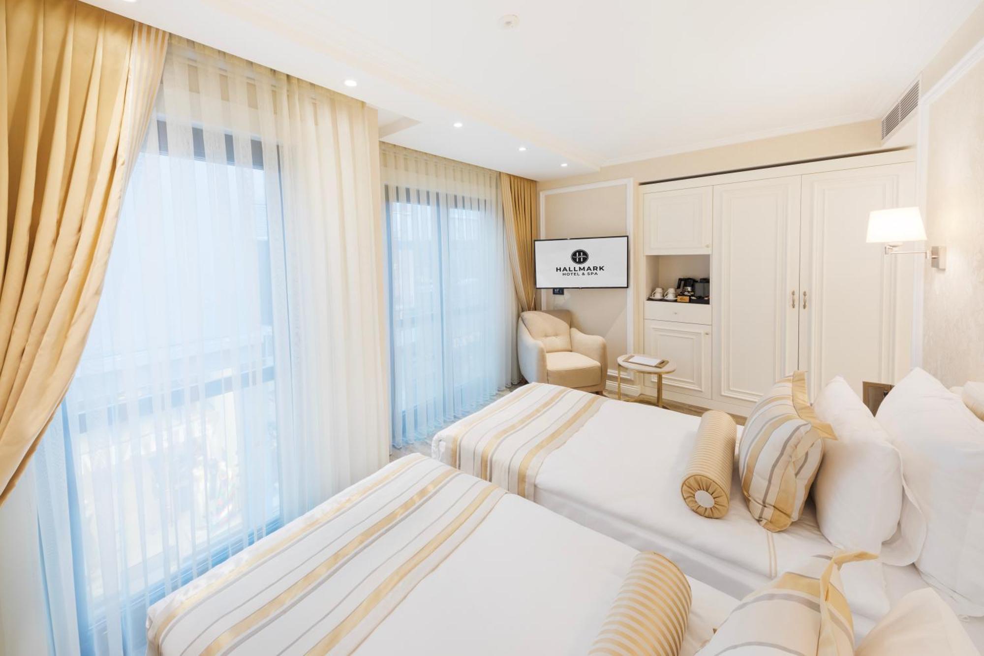Hallmark Hotel & Spa Istanbul Exterior photo