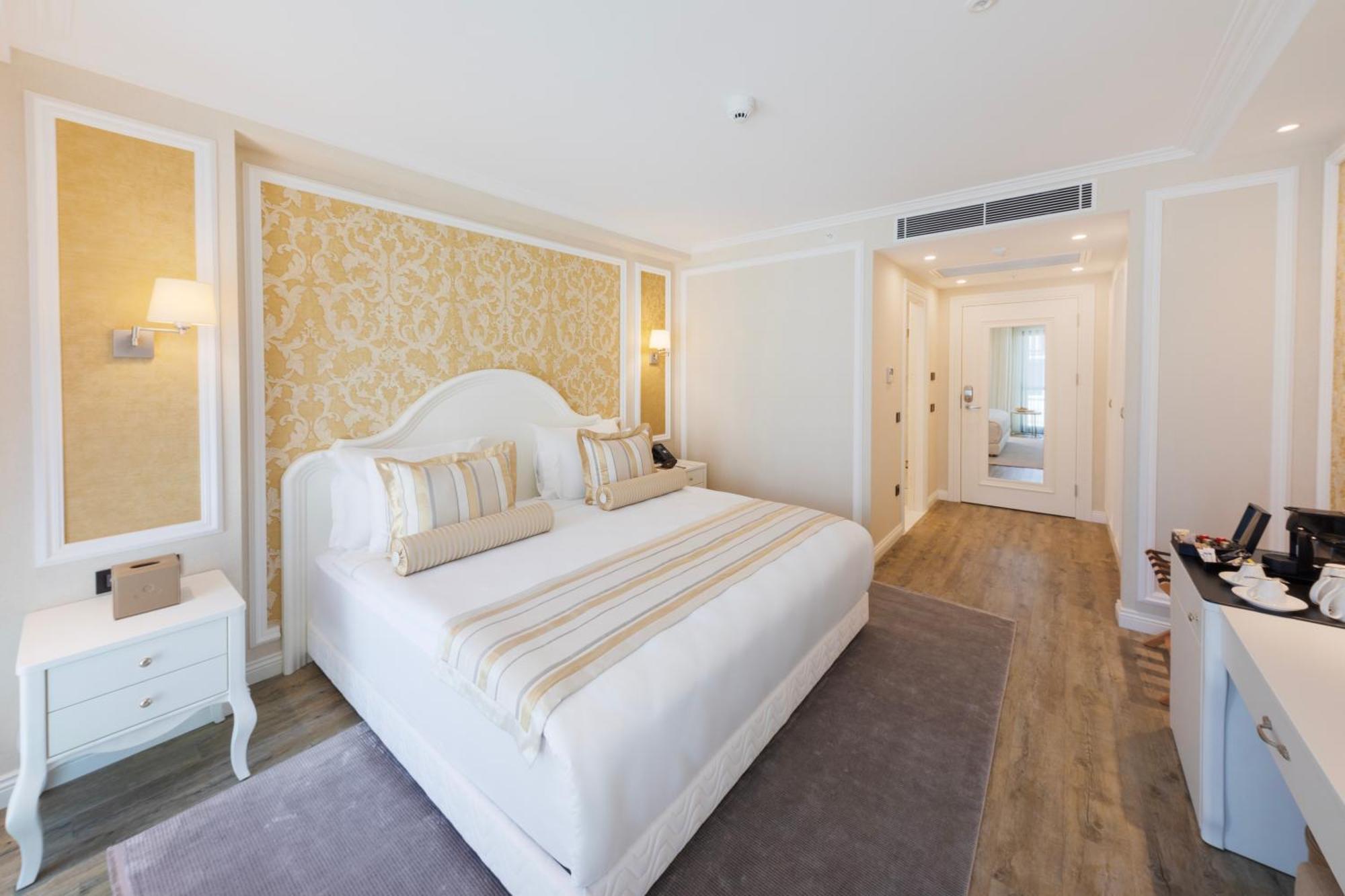 Hallmark Hotel & Spa Istanbul Exterior photo